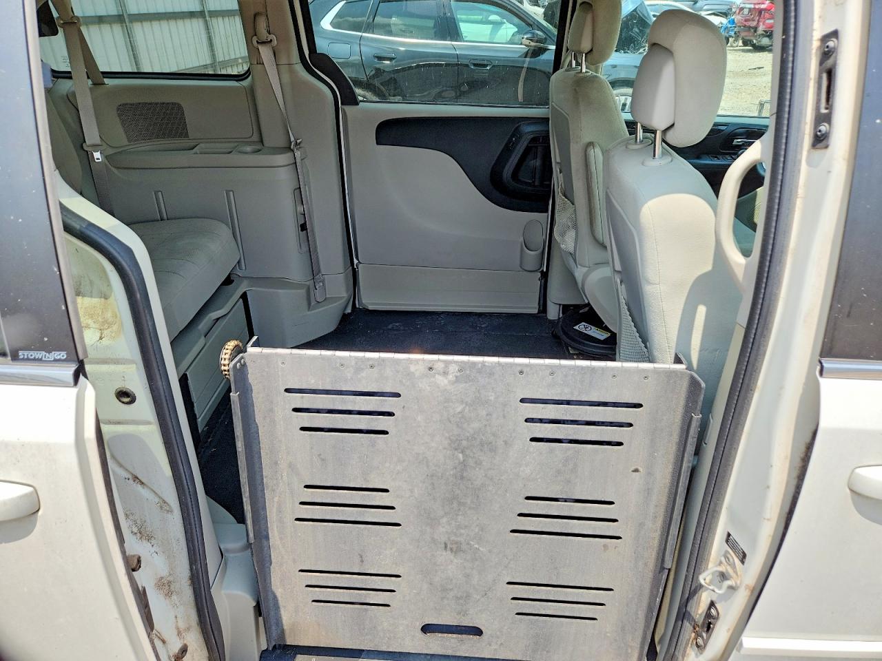 Dodge Caravan