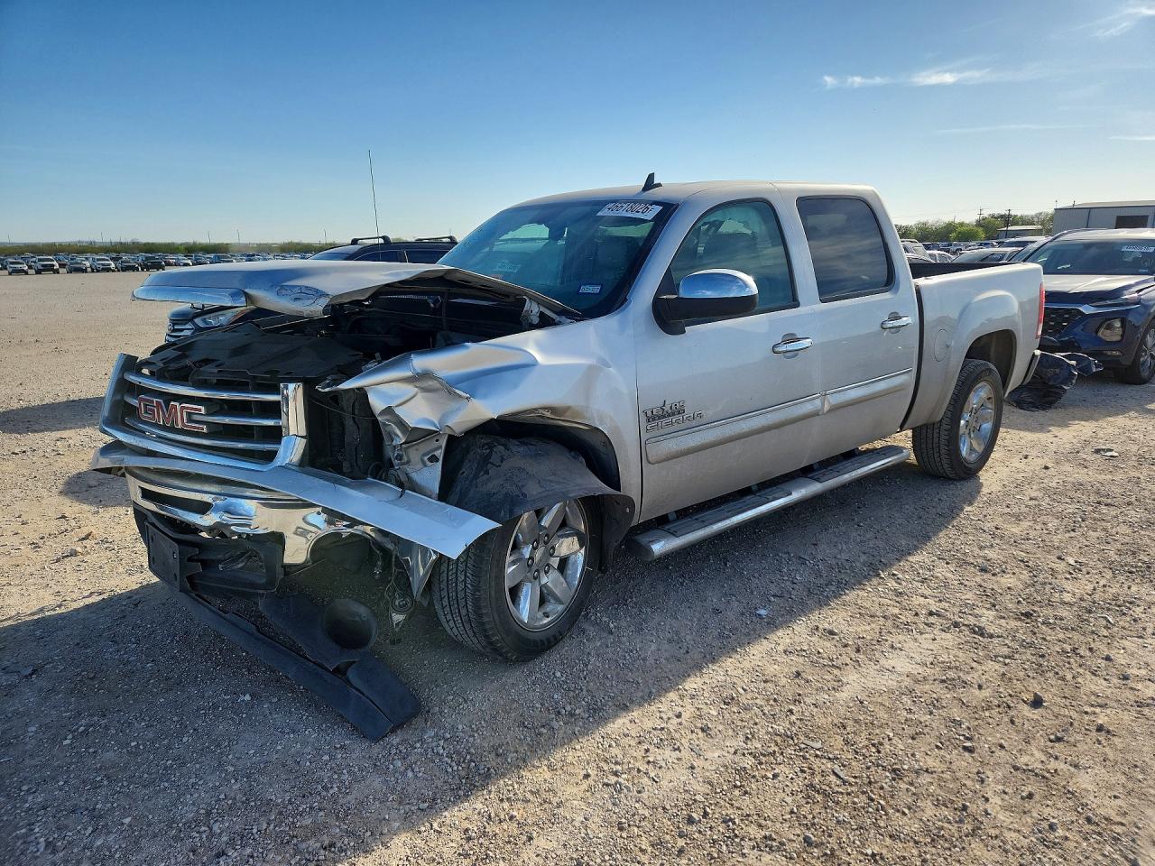 Salvage GMC Sierra Image