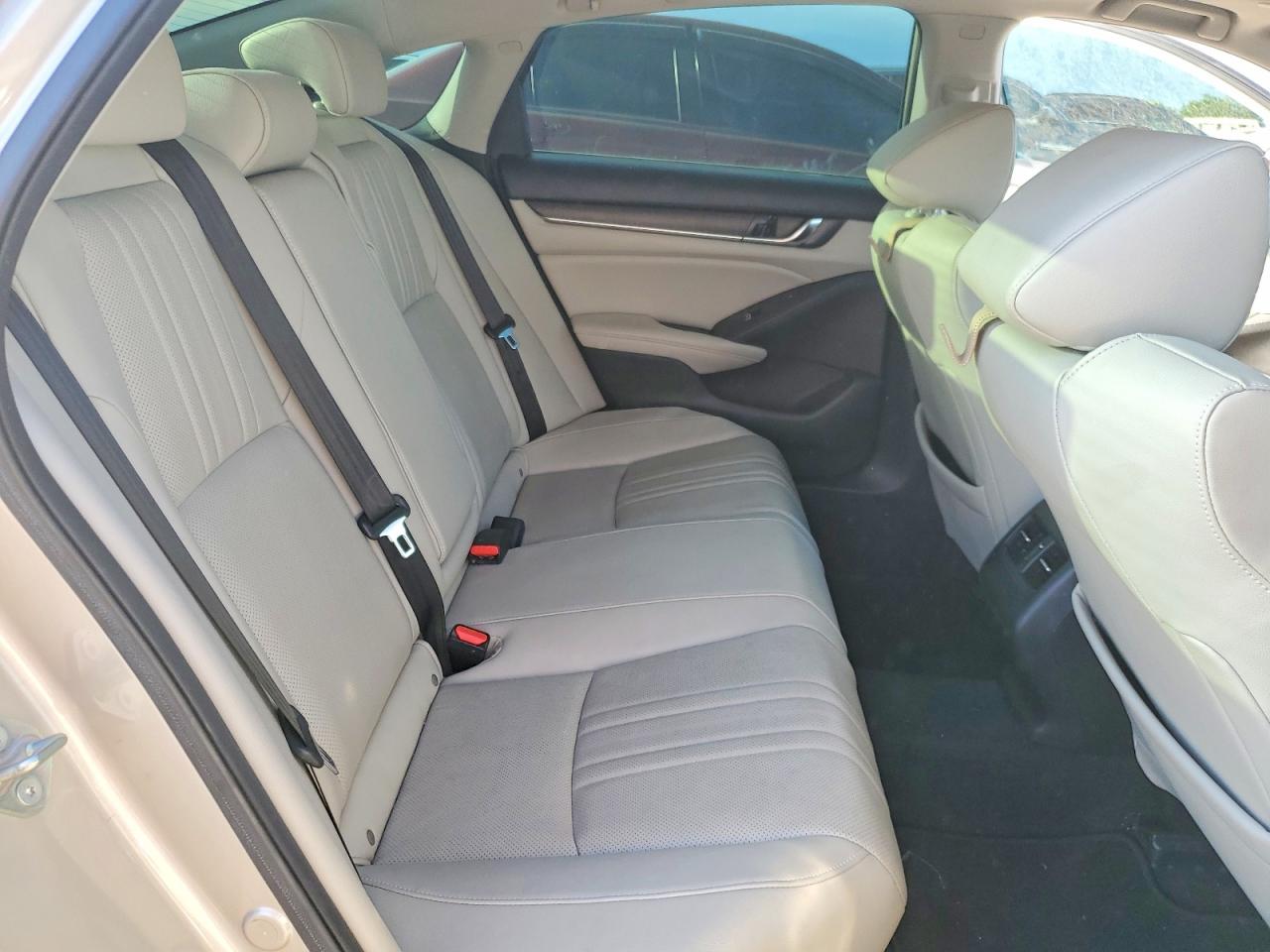Honda Accord Touring Hybrid