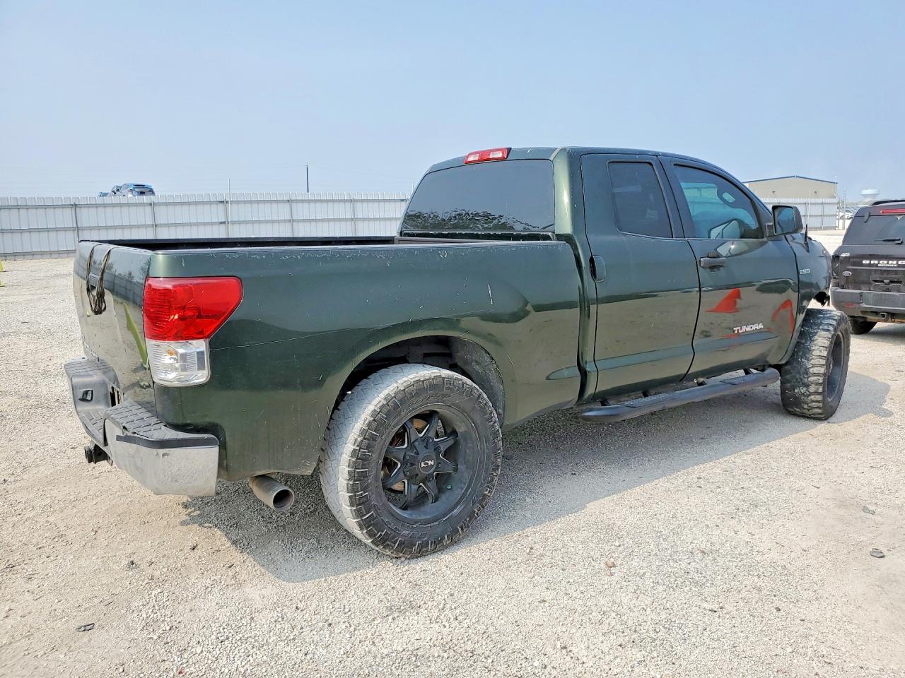 Toyota Tundra Double Cab Sr5
