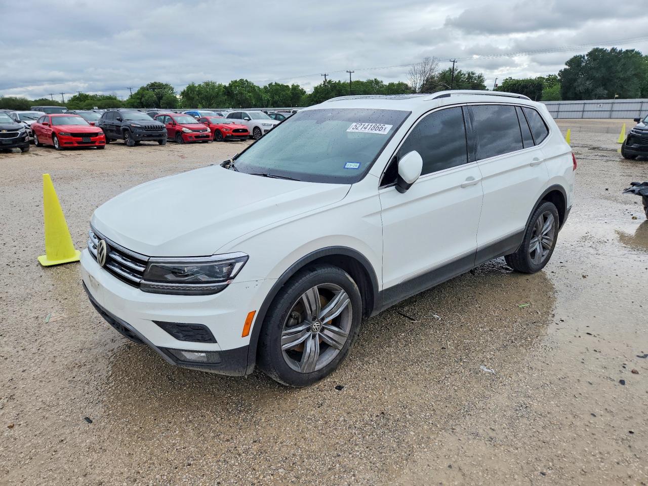 Salvage Volkswagen Tiguan Image
