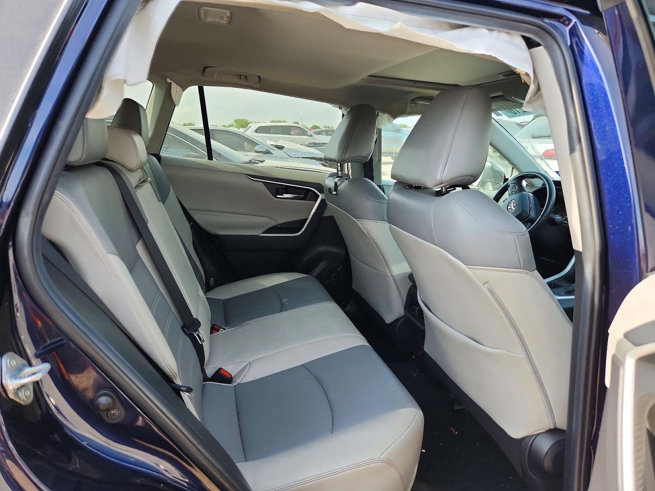 Toyota RAV4 Xle Premium