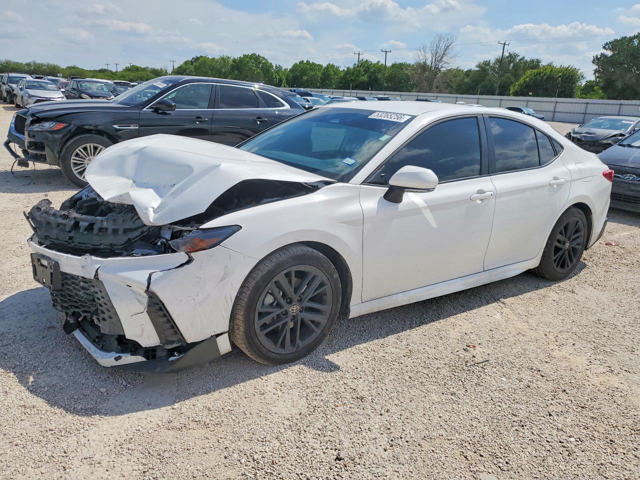 Salvage Toyota Camry Image