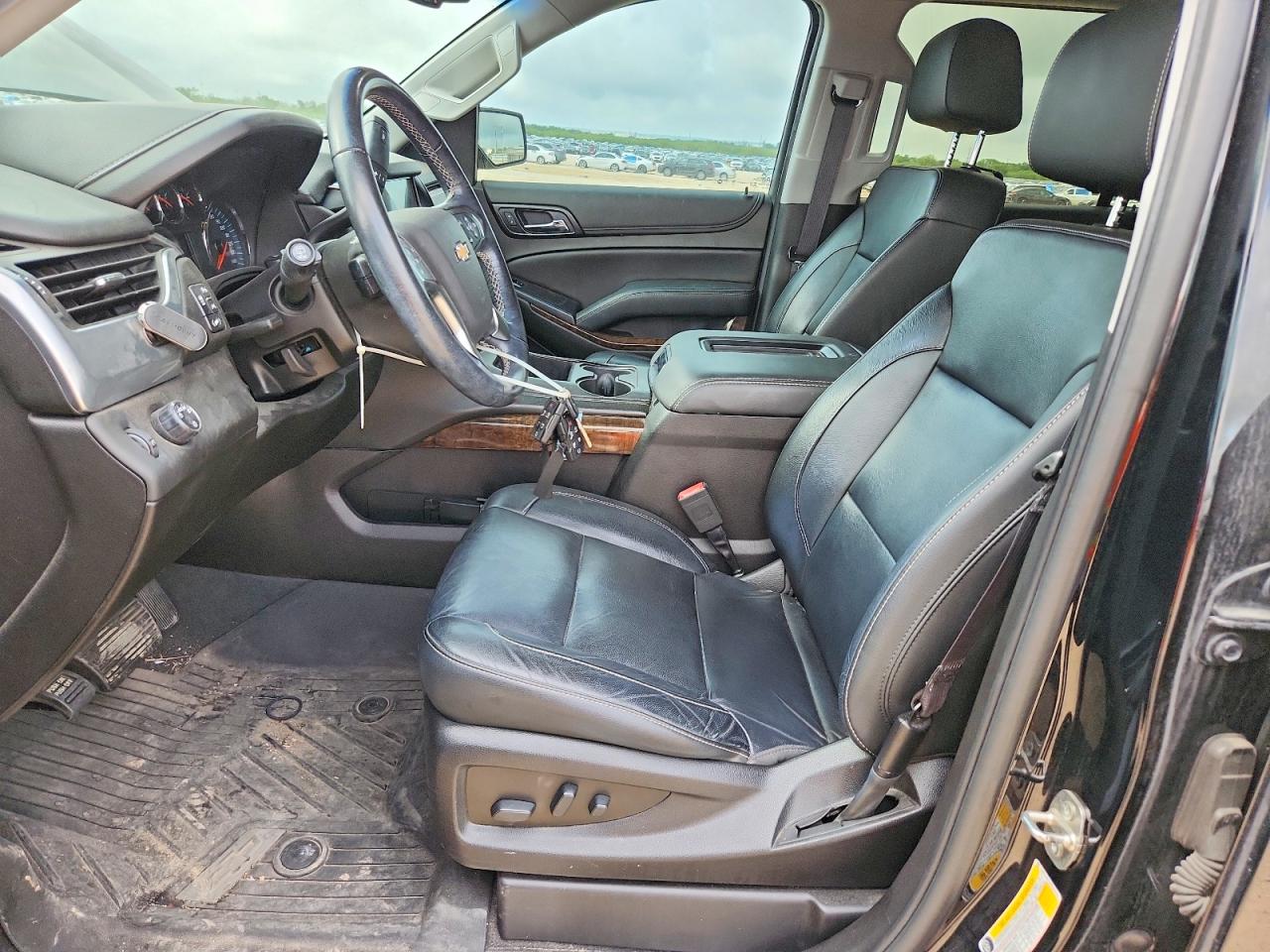 Chevrolet Suburban C1500 Lt