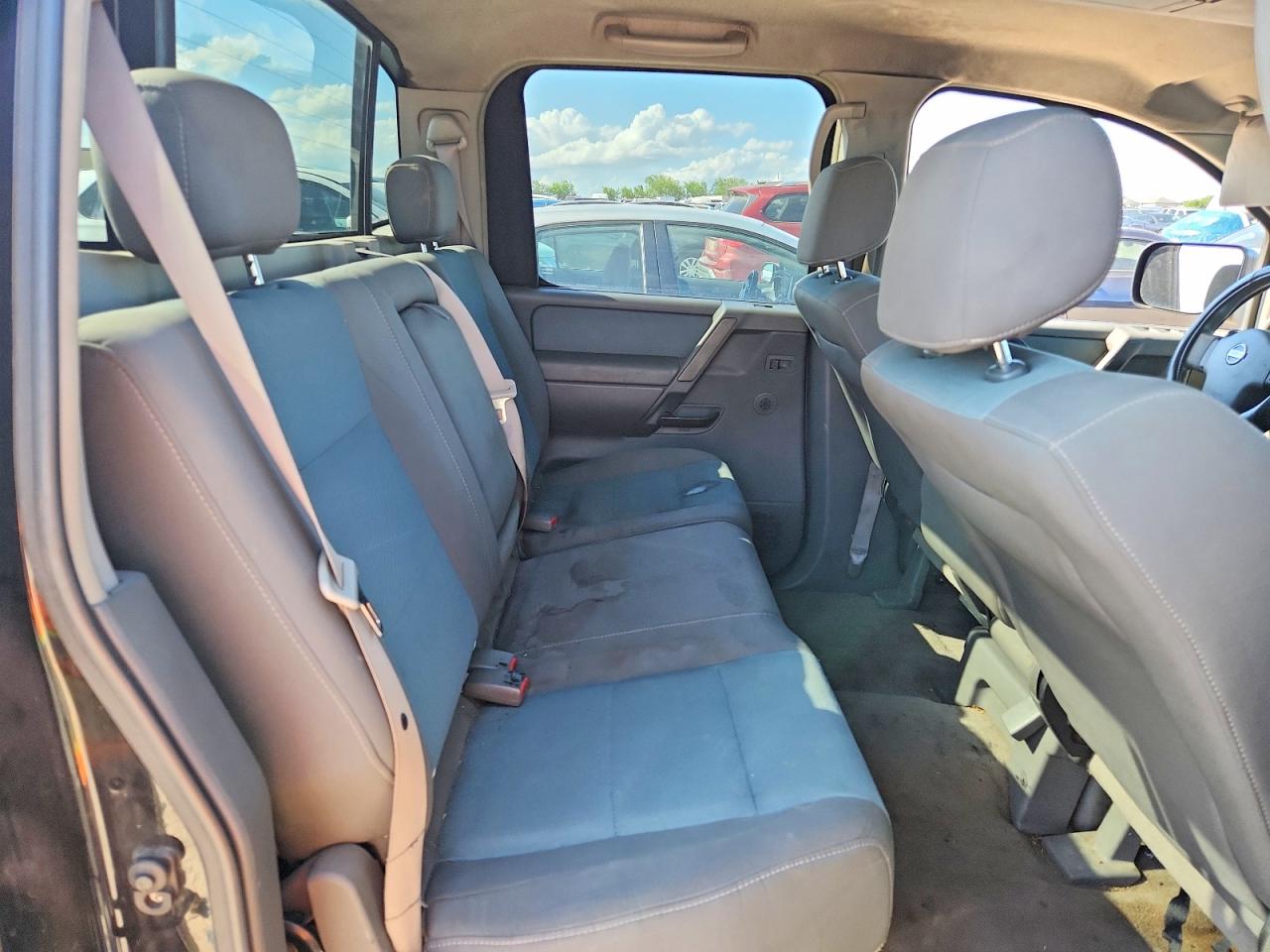 Nissan Titan Xe