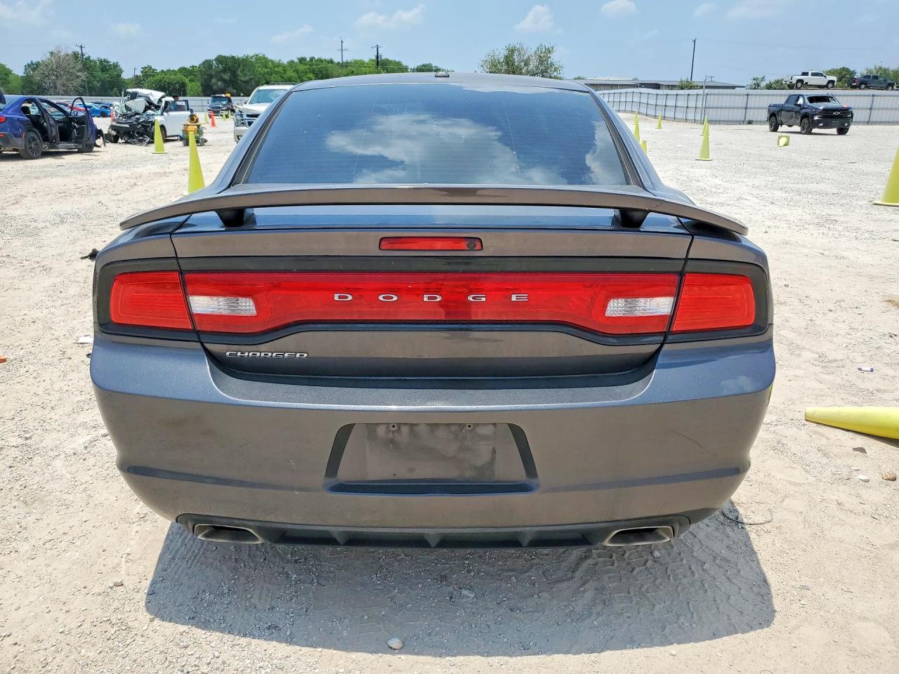 Dodge Charger Se