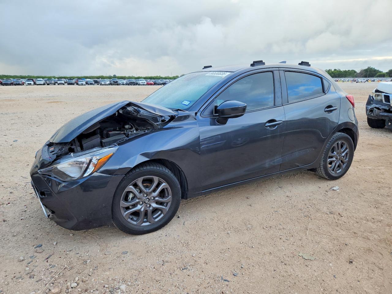 Salvage Toyota Yaris Image