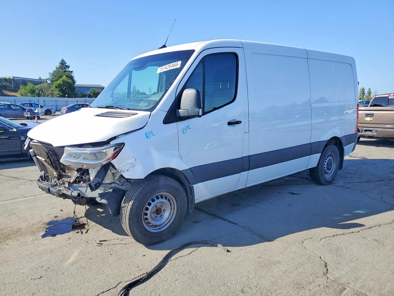 Salvage Mercedes-Benz Sprinter Image