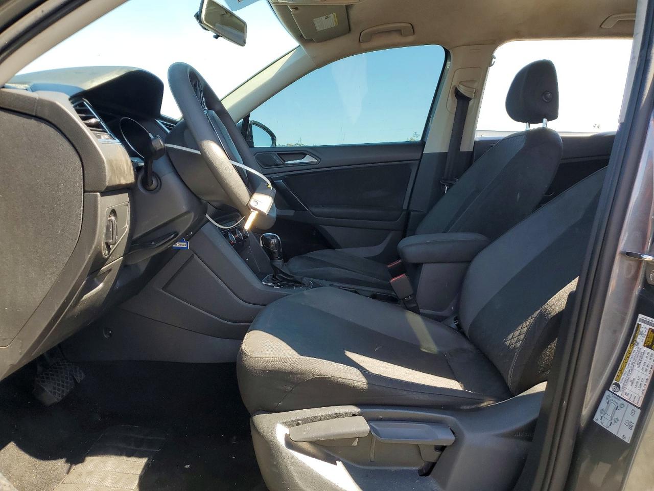 Volkswagen Tiguan S