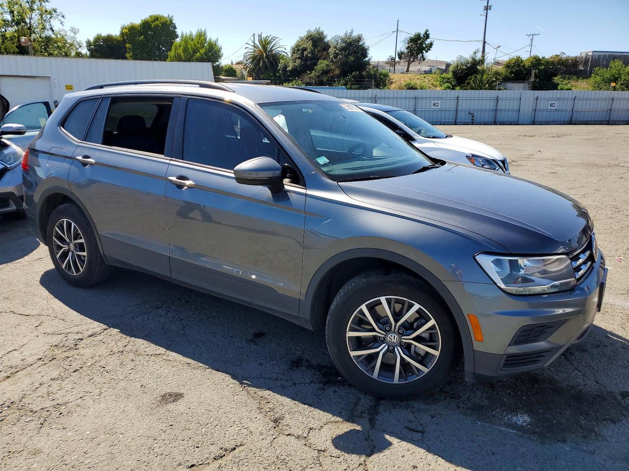 Volkswagen Tiguan S