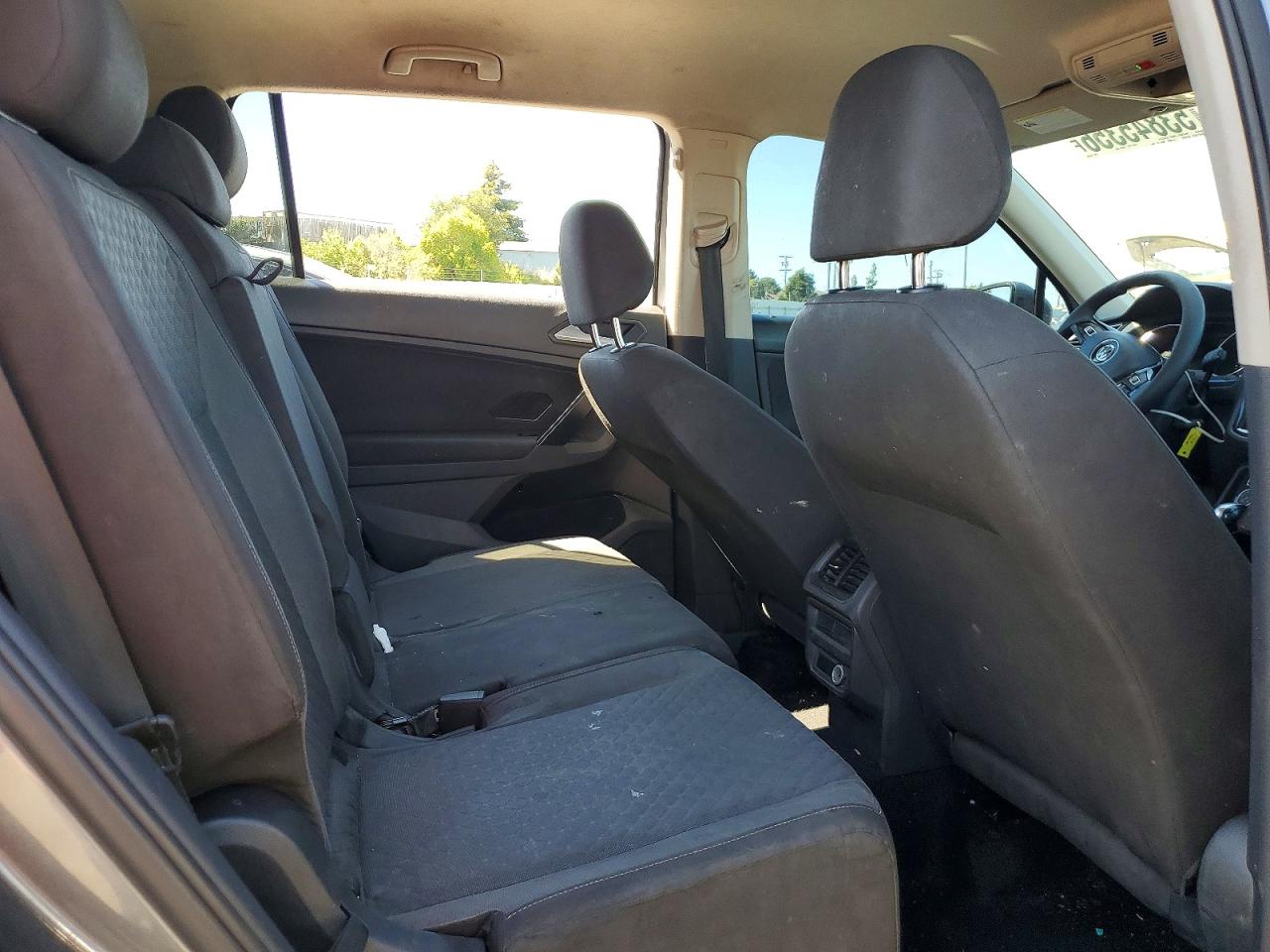 Volkswagen Tiguan S