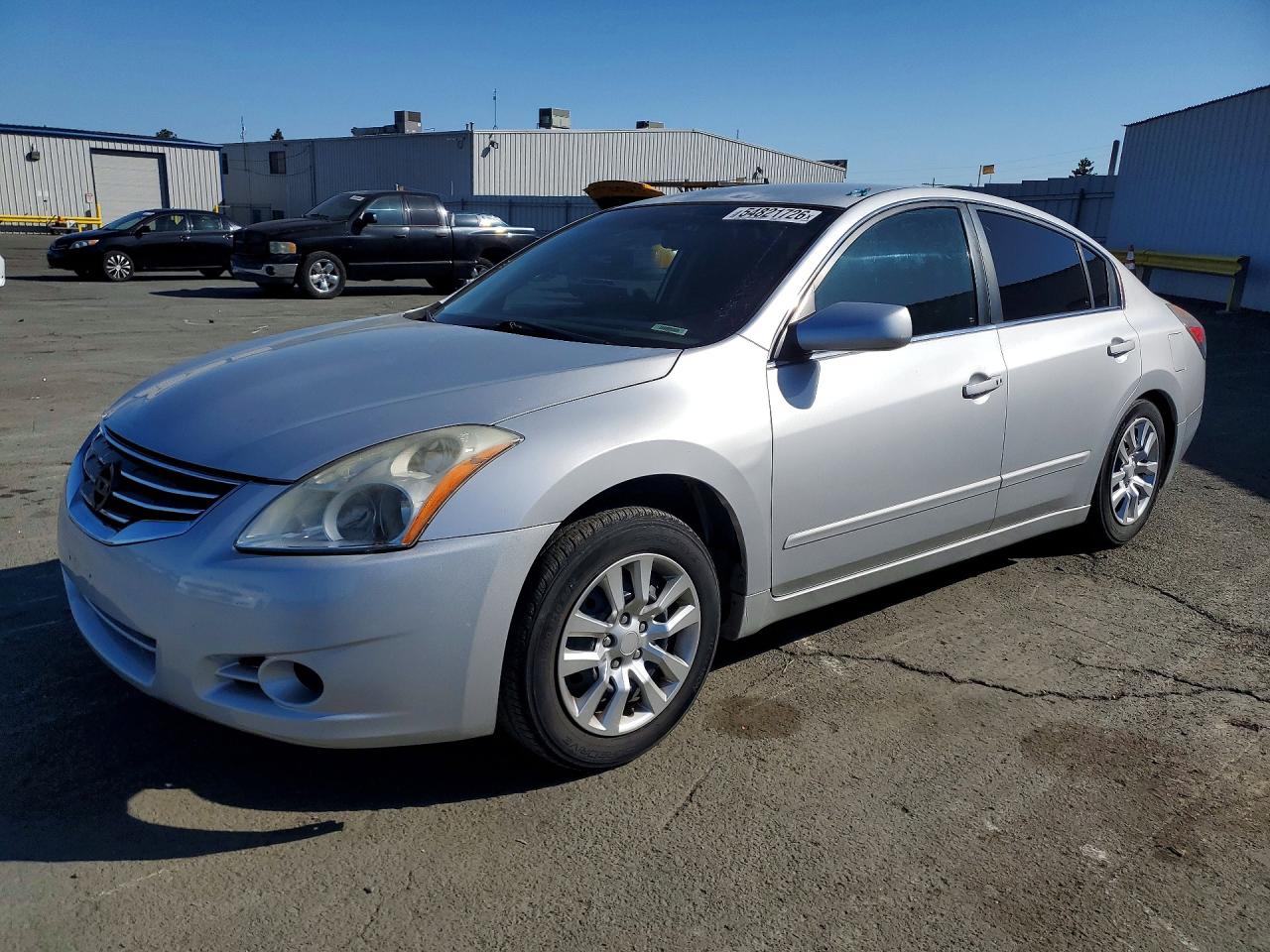Salvage Nissan Altima Image