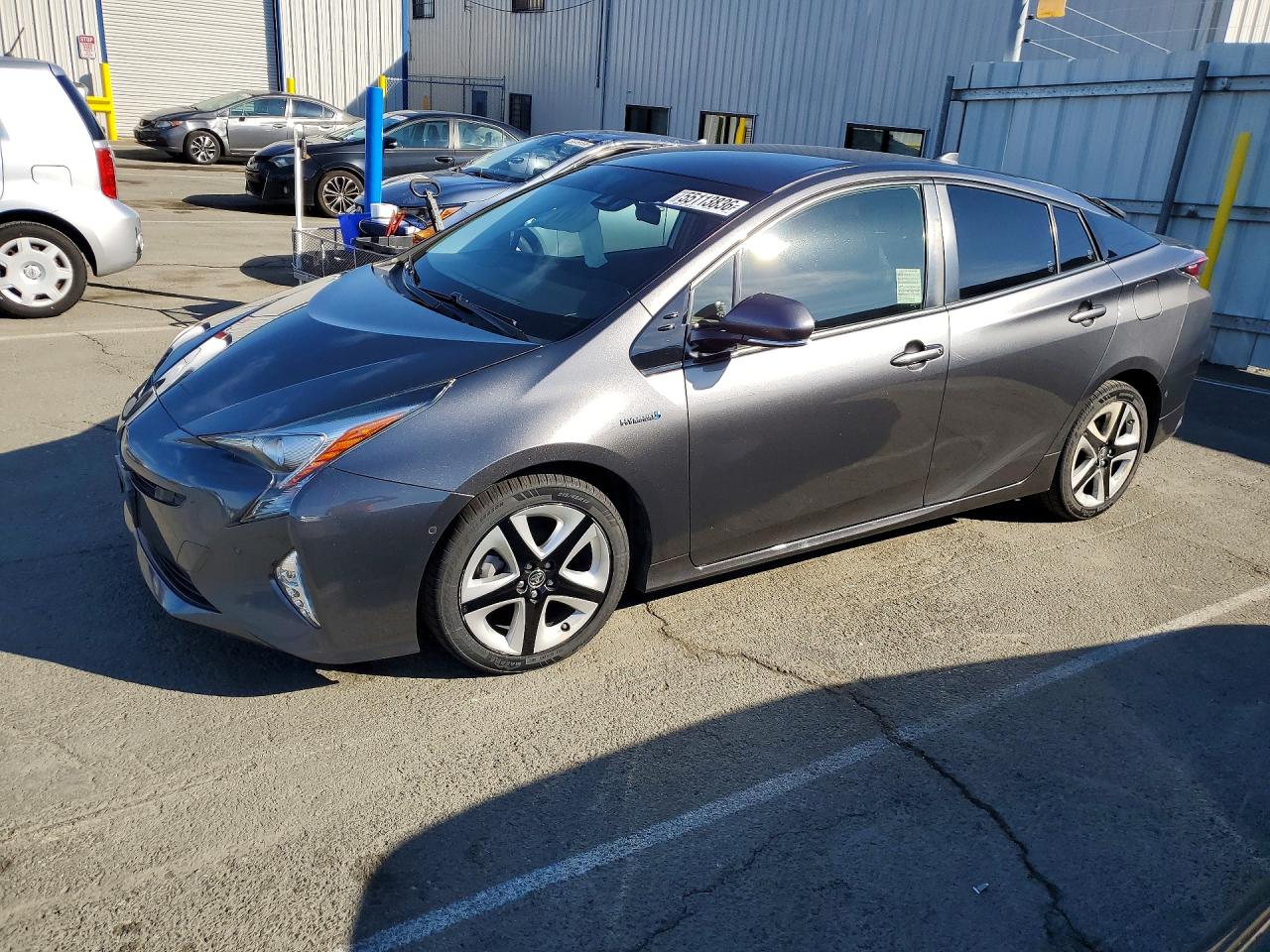 Salvage Toyota Prius Image