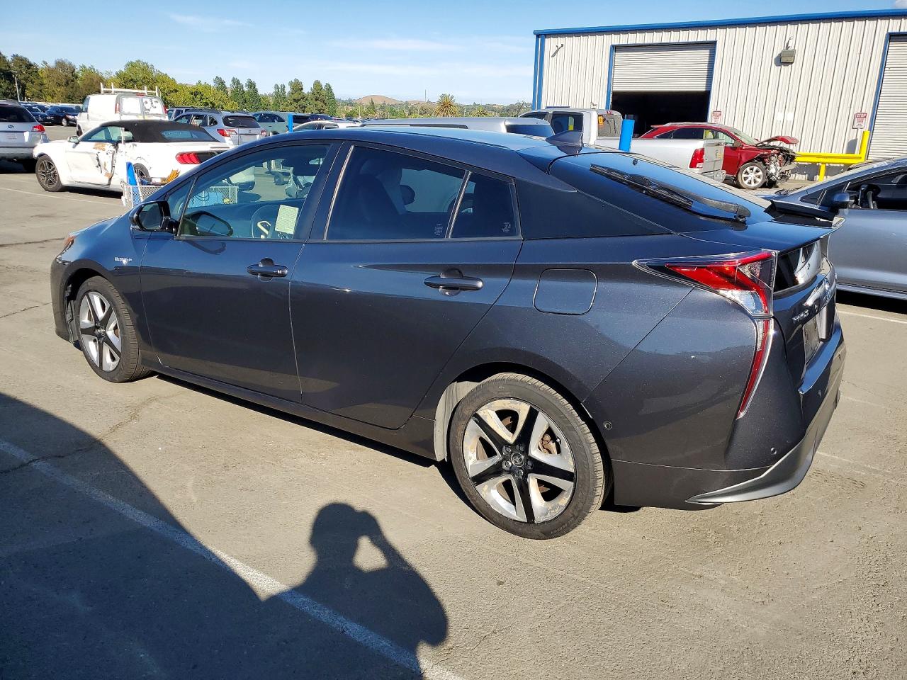 Toyota Prius Three Touring