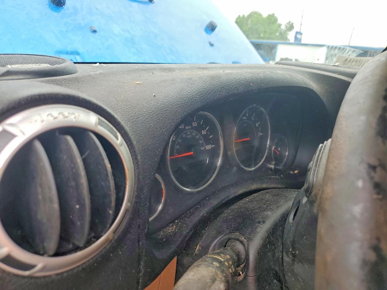 Jeep Wrangler Sahara