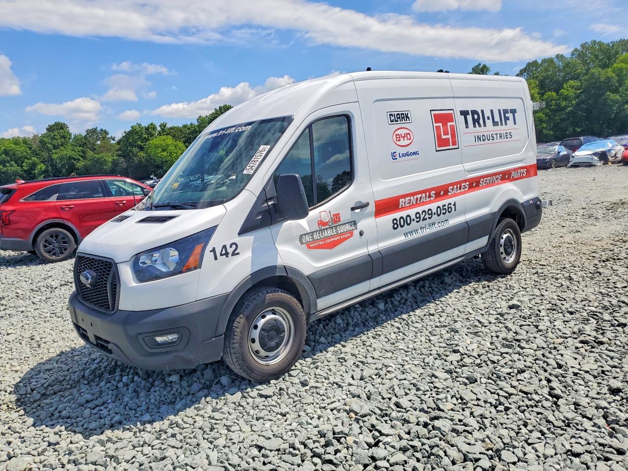 Salvage Ford Transit Image