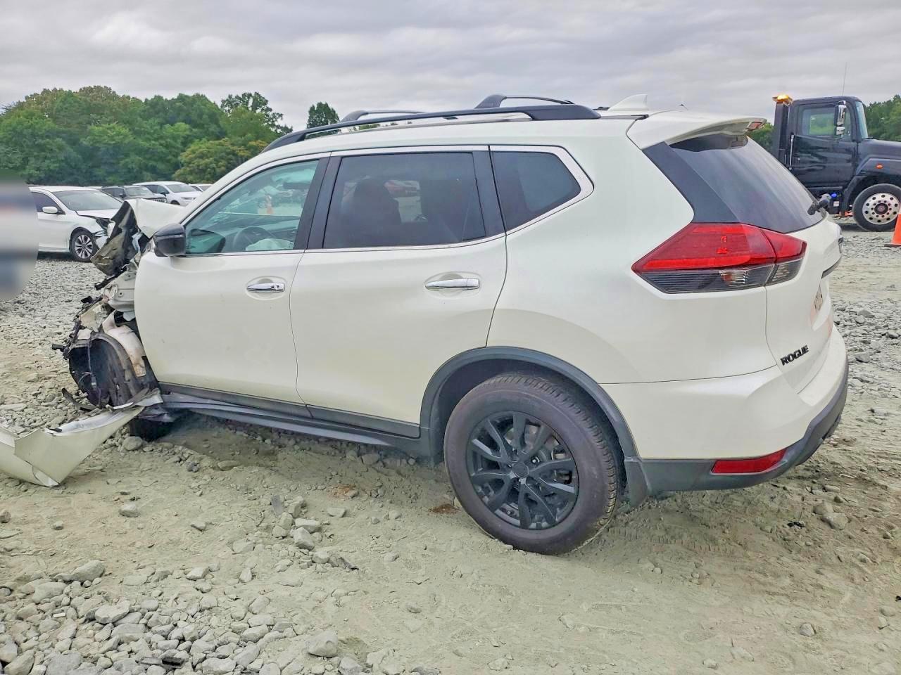 Nissan Rogue Sv