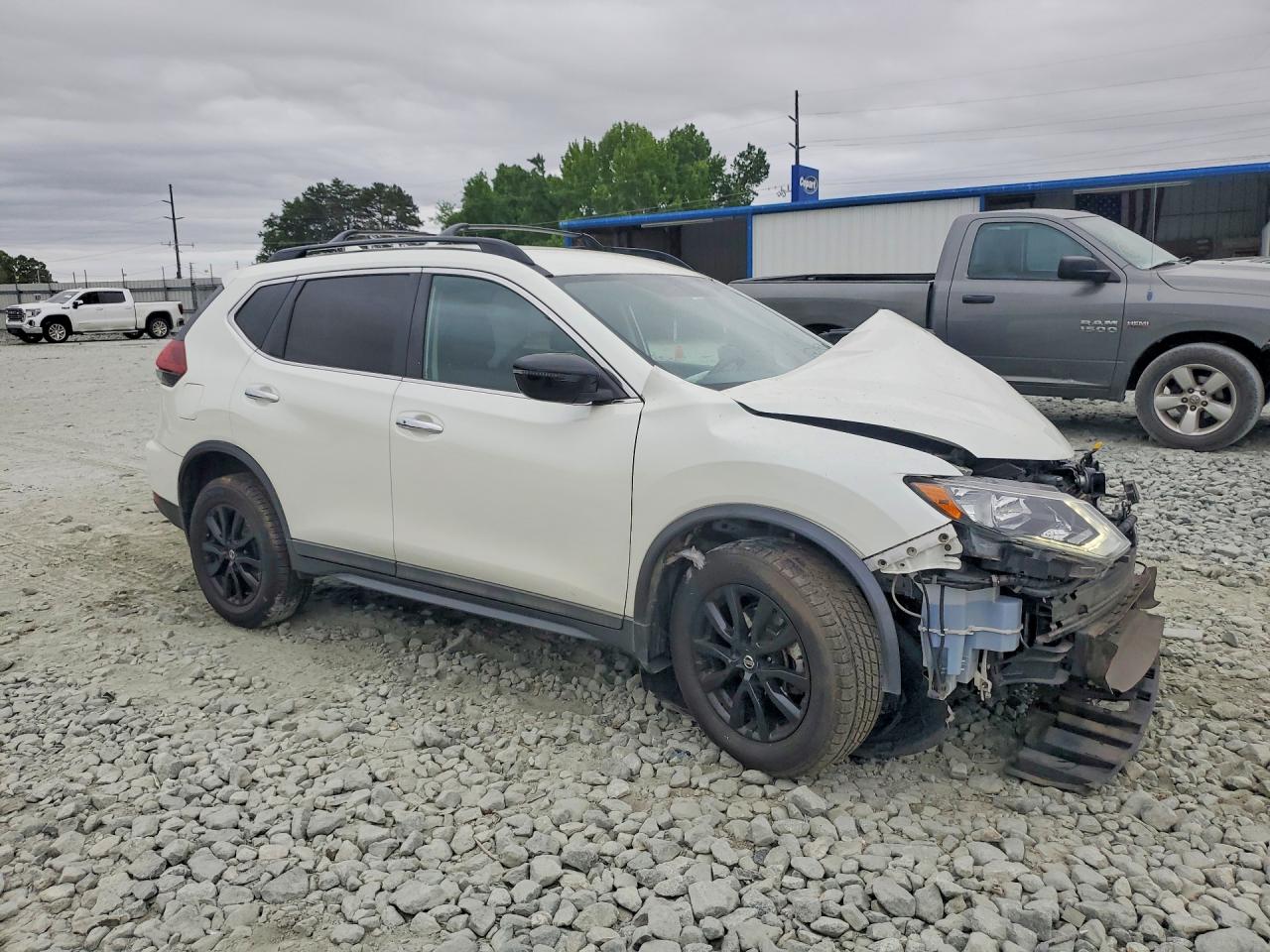 Nissan Rogue Sv
