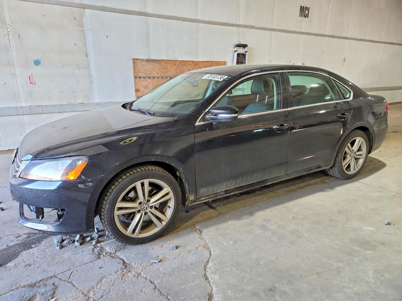 Salvage Volkswagen Passat Image