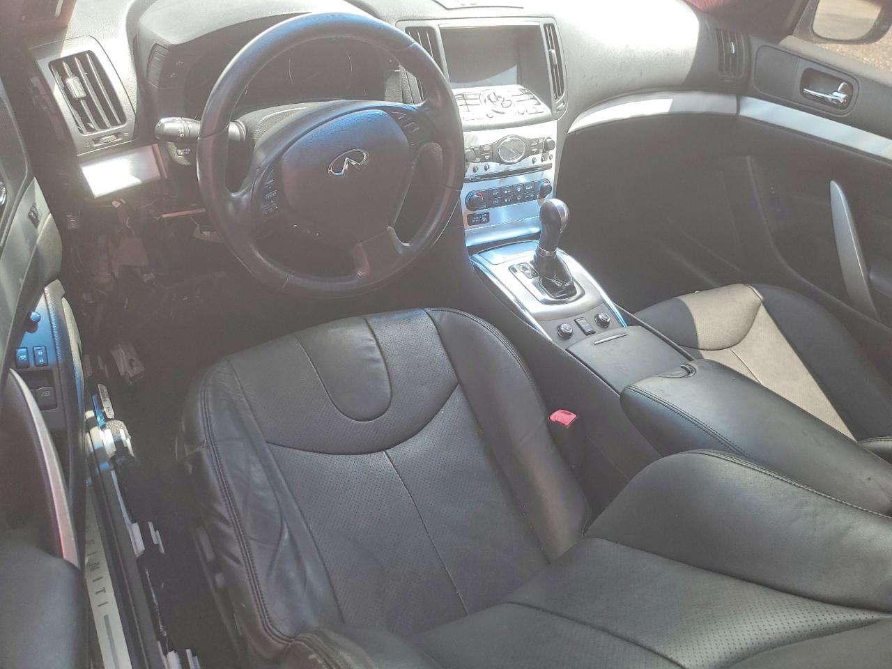INFINITI G37 X