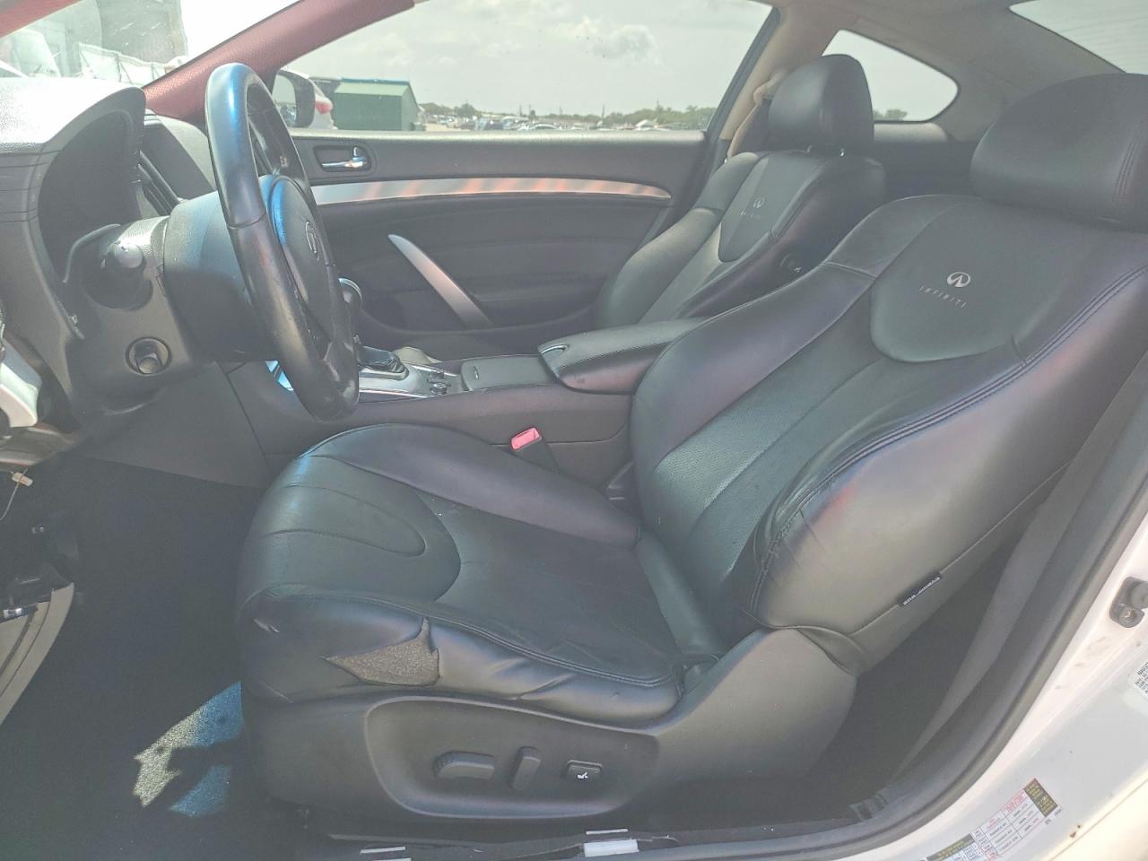 INFINITI G37 X