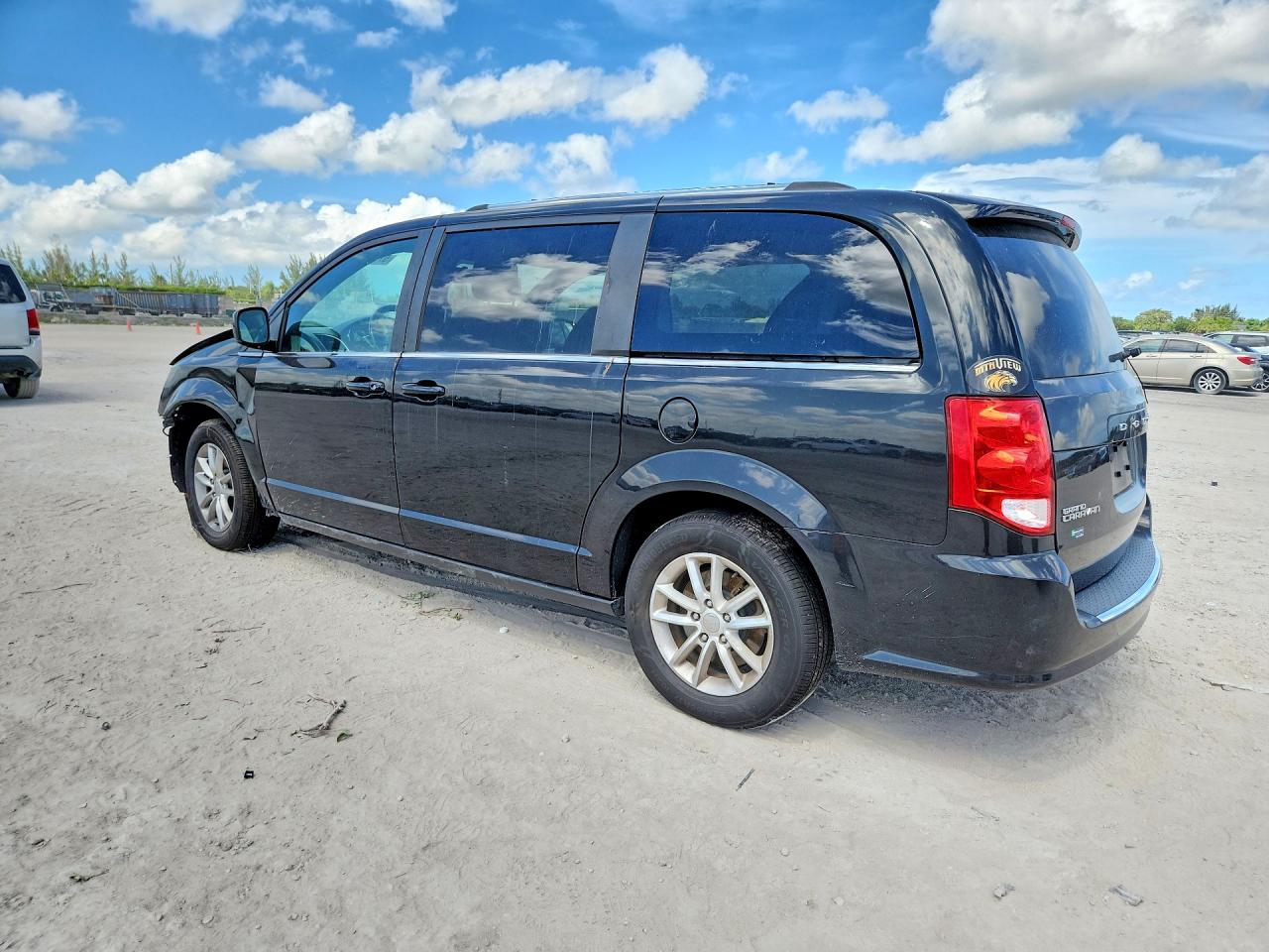 Dodge Caravan Sxt
