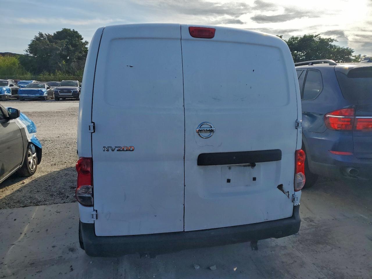 Nissan Nv S