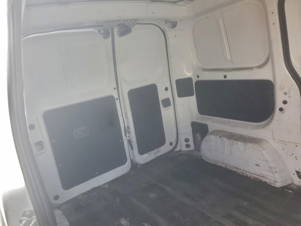 Nissan Nv S