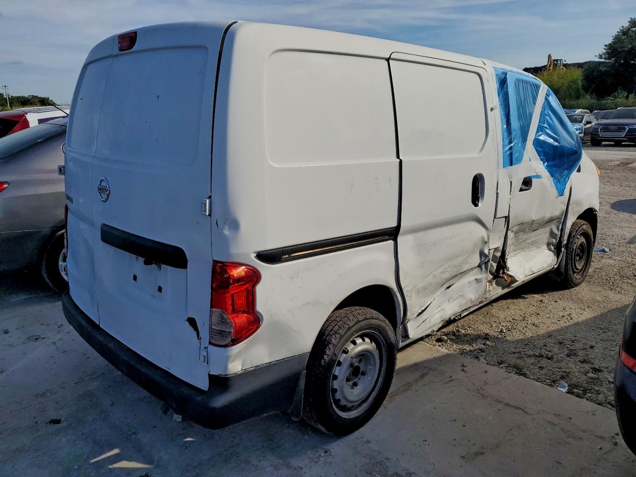 Nissan Nv S