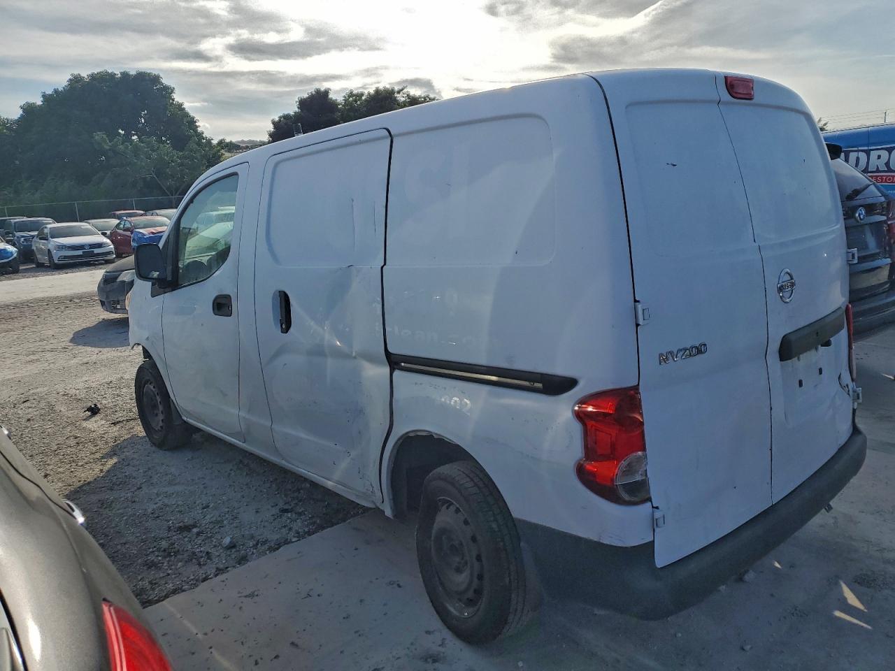 Nissan Nv S