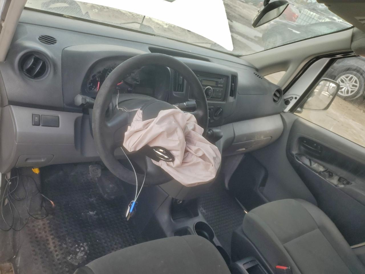 Nissan Nv S