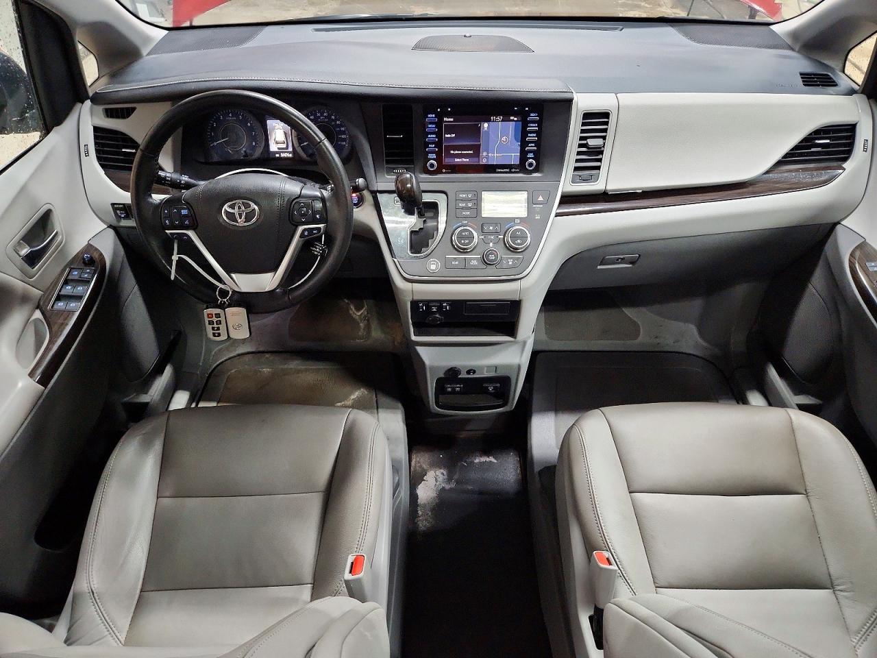 Toyota Sienna Xle 8-passenger