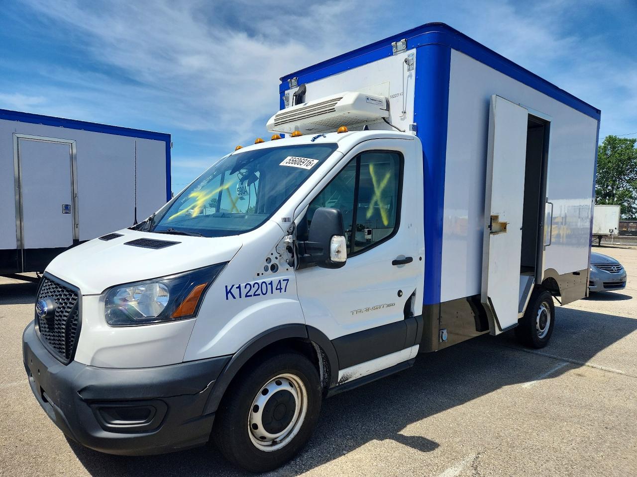 Salvage Ford Transit Image