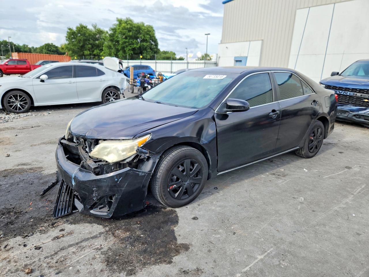 Salvage Toyota Camry Image