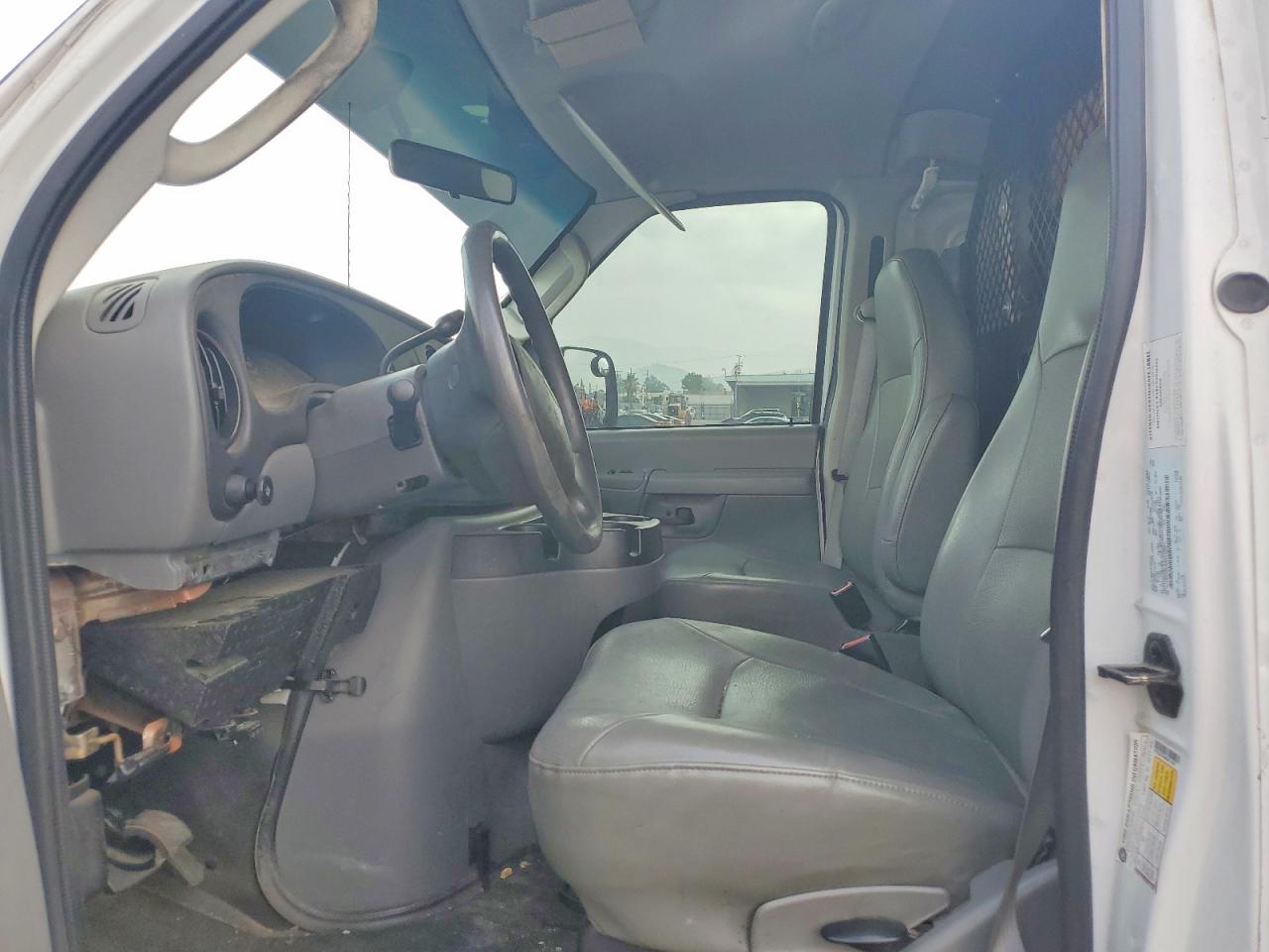 Ford Econoline E350 Super Duty Van