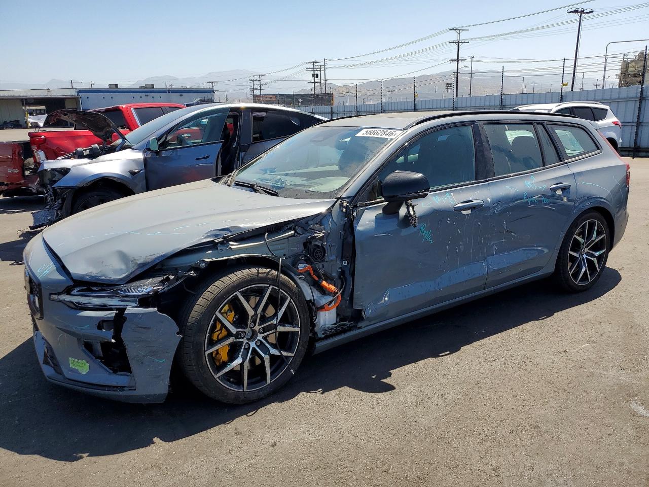 Salvage Volvo V60 Image