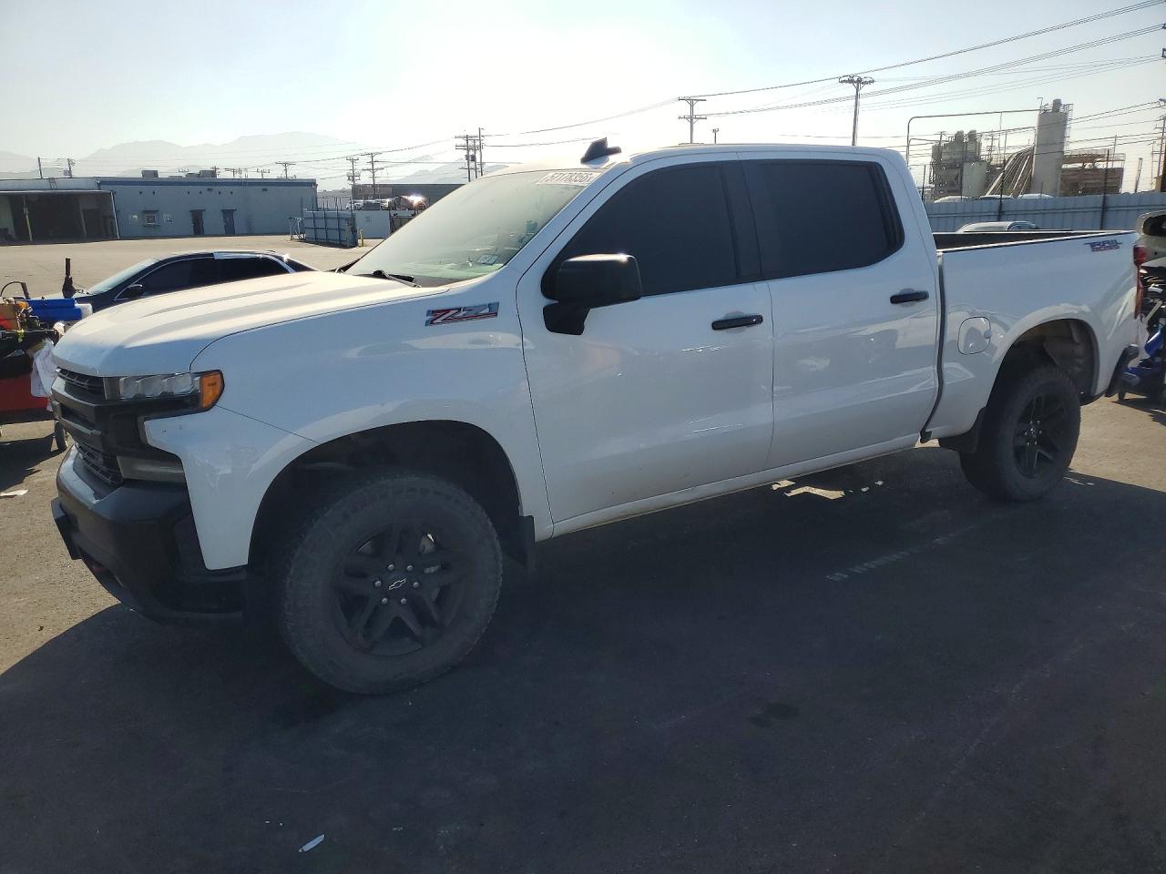 Salvage Chevrolet Silverado Image