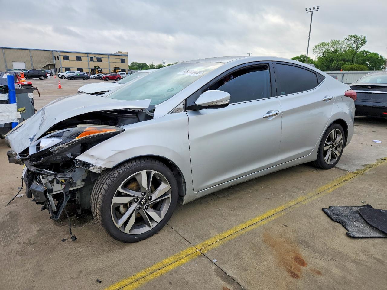 Salvage Hyundai ELANTRA Image