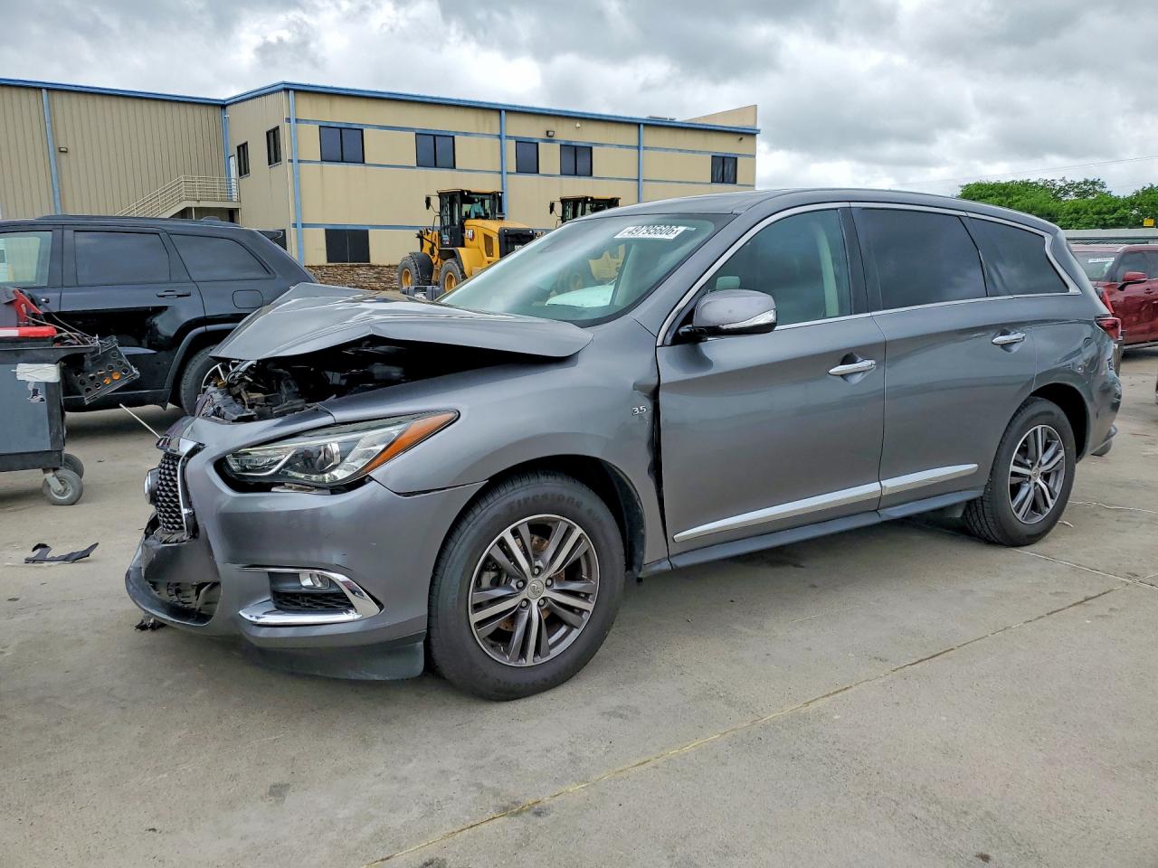 Salvage INFINITI Qx Image