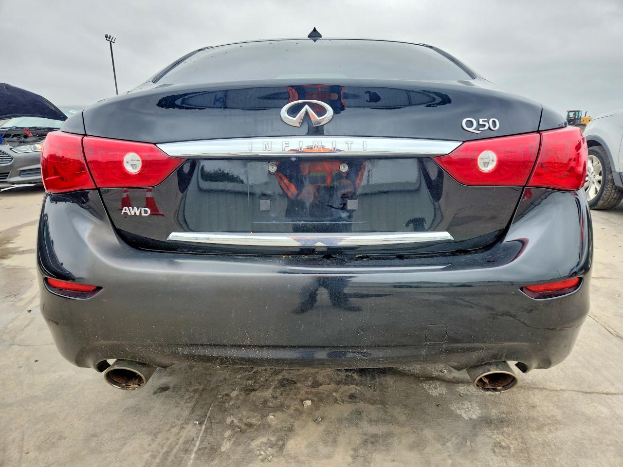 INFINITI Q50 Base