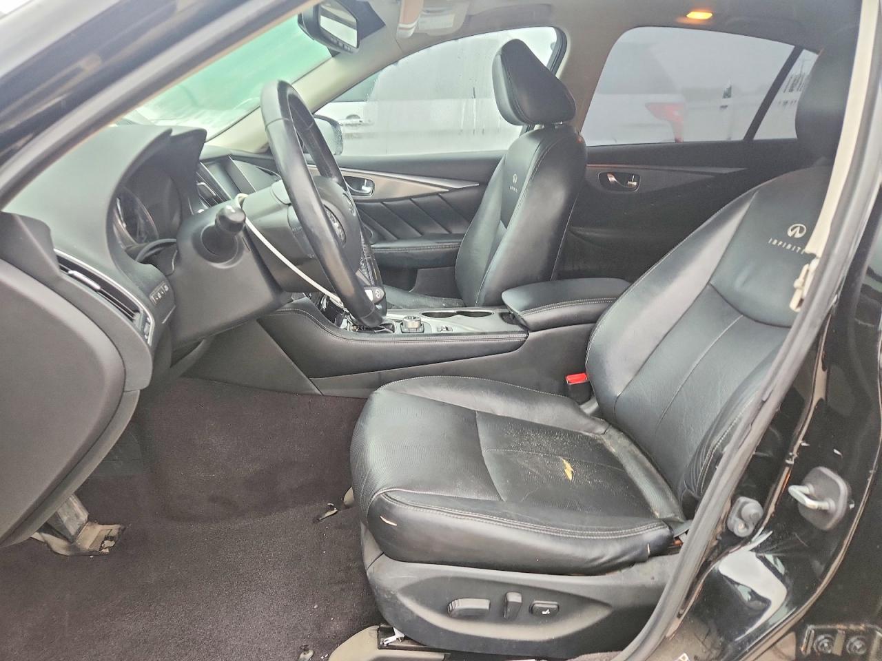 INFINITI Q50 Base