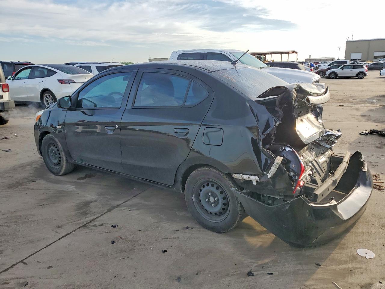 Mitsubishi Mirage G4 Es