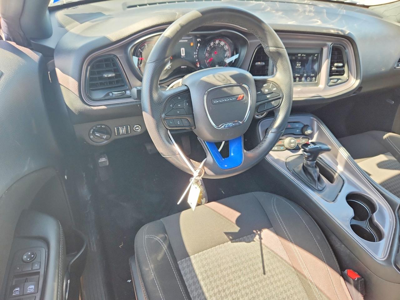 Dodge Challenger Sxt