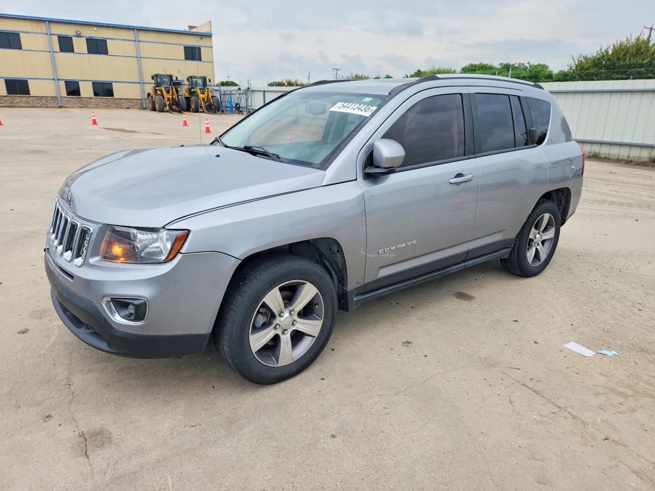 Salvage Jeep Compass Image