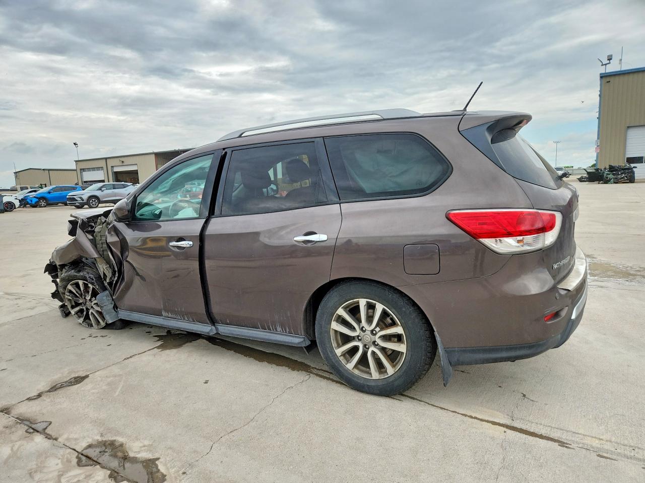 Nissan Pathfinder Sv