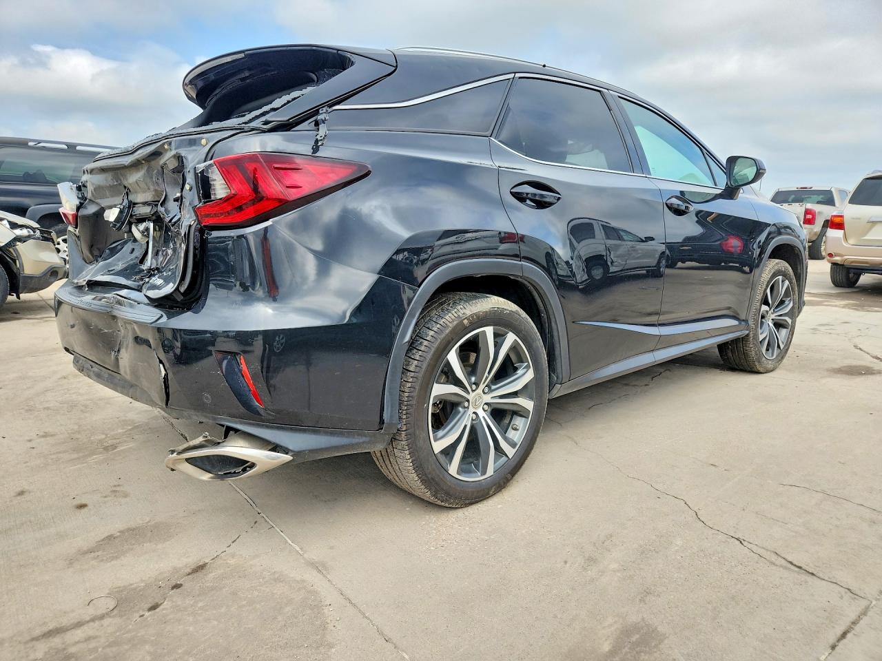 Lexus RX Base