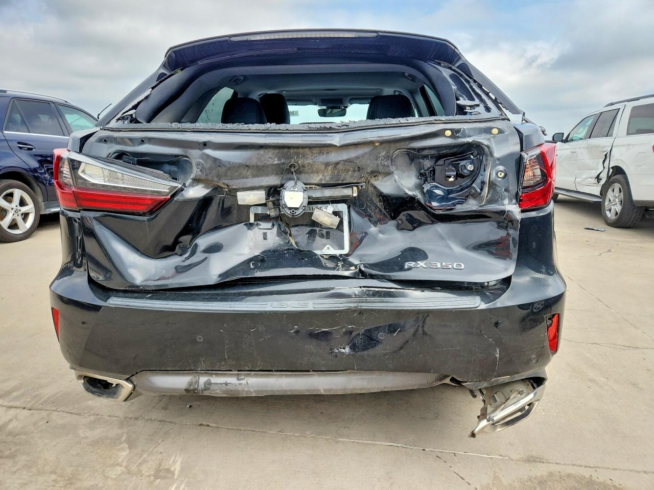Lexus RX Base