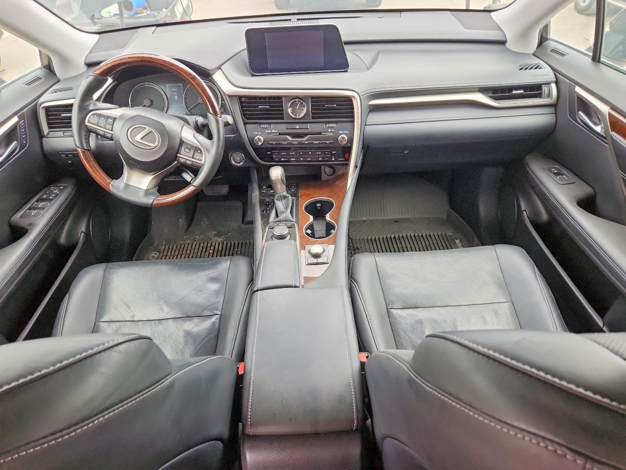 Lexus RX Base