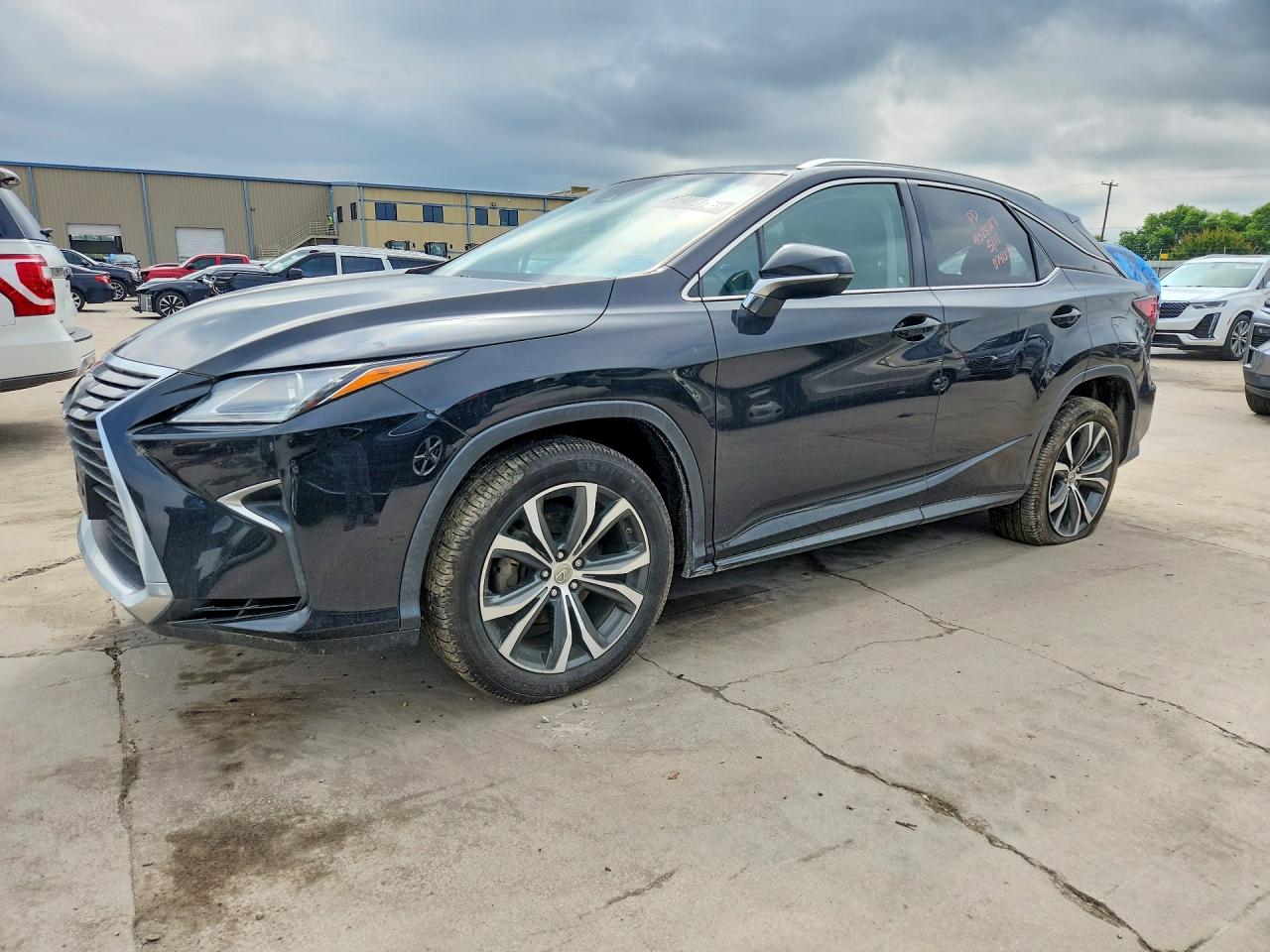Salvage Lexus RX Image