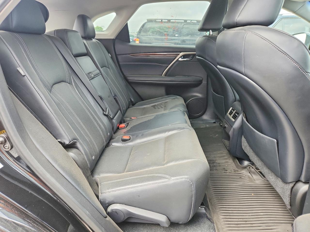 Lexus RX Base
